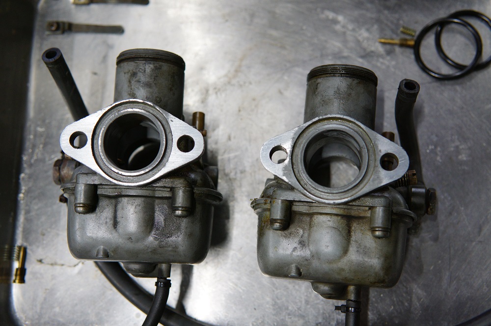 カワサキ W1SA エンジン不調の修理　キャブレター＆ポイント
