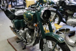 本日の作業ロイヤルエンフィールドのアイアンモデルを色々と