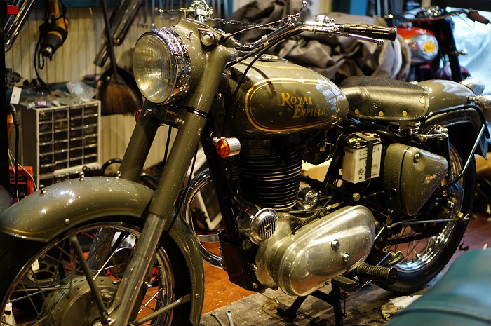 ロイヤルエンフィールド　カスタム&メンテナンス