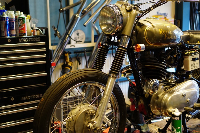 ロイヤルエンフィールド　カスタム＆メンテナンス