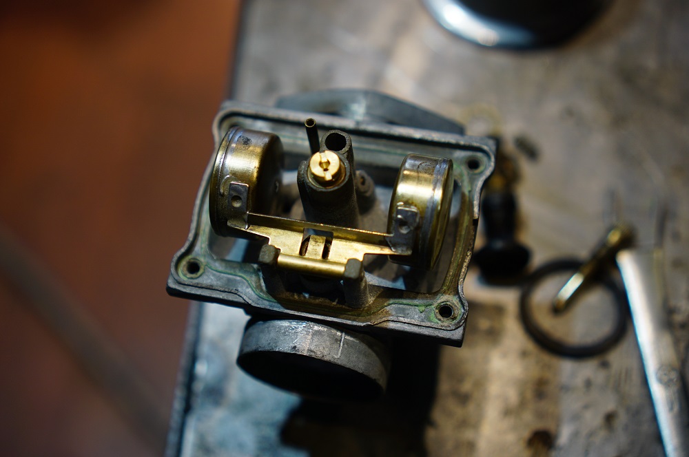 ロイヤルエンフィールド　キャブレターオーバーホール