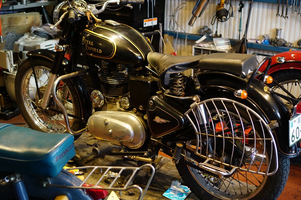 ロイヤルエンフィールド　通勤仕様