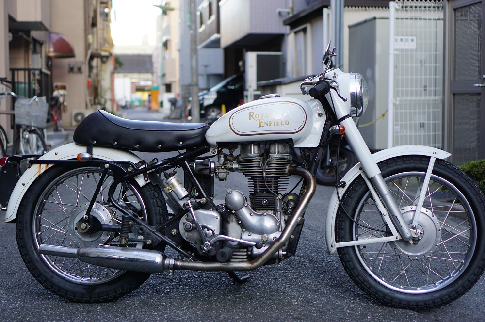 ロイヤルエンフィールド　電装スッキリ化