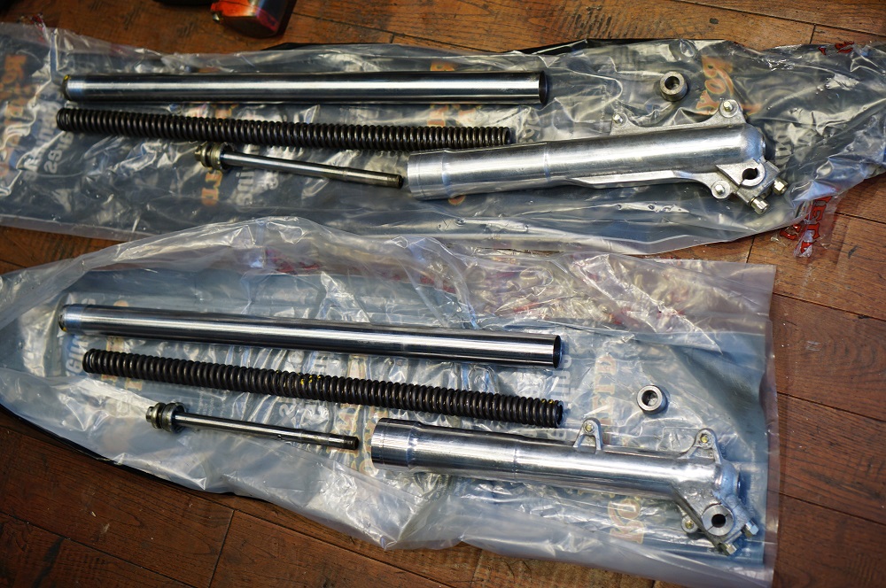 ロイヤルエンフィールド　チョッパー制作２　ローダウン