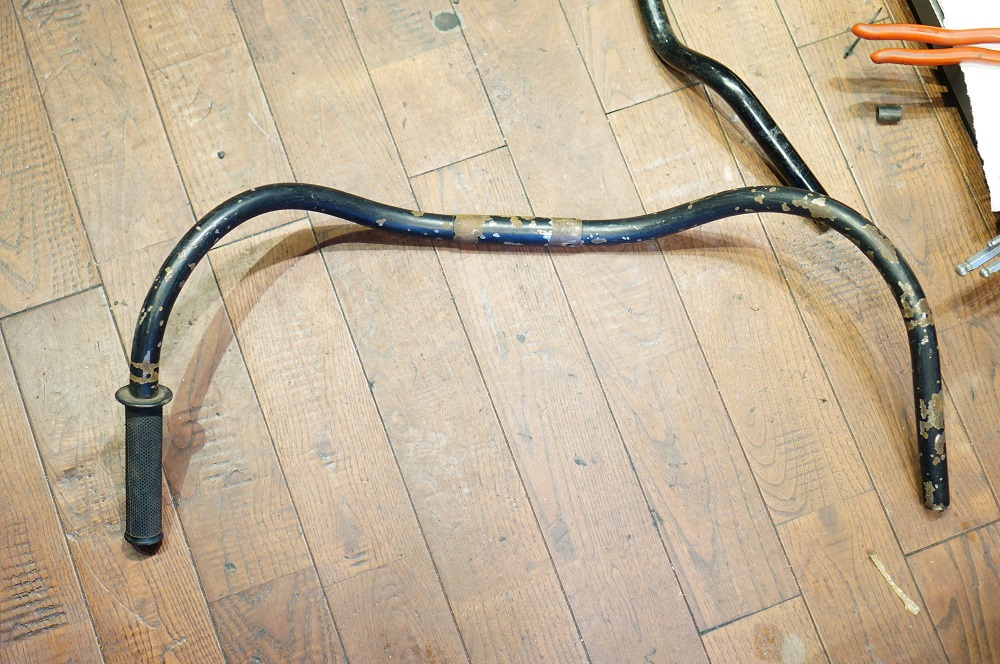 本日の作業、ハンドルの加工やブレーキスイッチの交換などなど