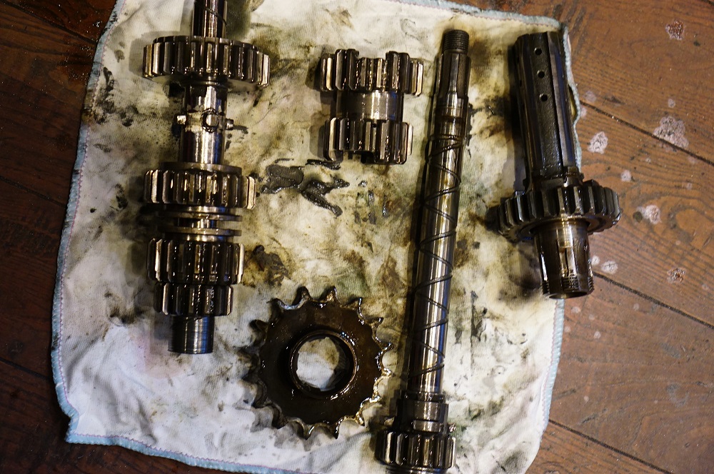 ロイヤルエンフィールド　ギヤボックスオーバーホール