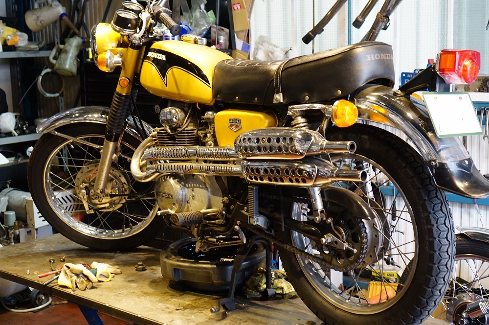 ホンダ　ＣＬ３５０スロットルケーブル交換＆オイル交換