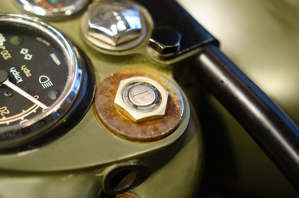 ロイヤルエンフィールド　キャブレターオーバーホール