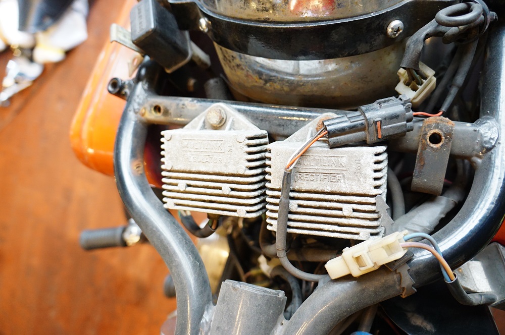 ロイヤルエンフィールド　充電不良