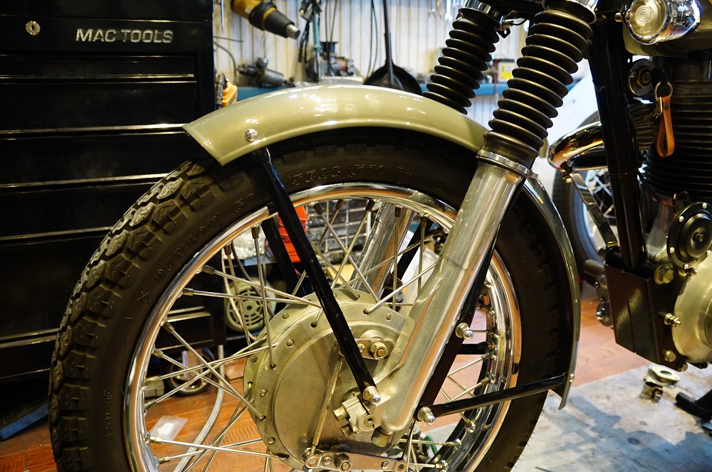 ロイヤルエンフィールド作業色々　車検に点検にカスタム！