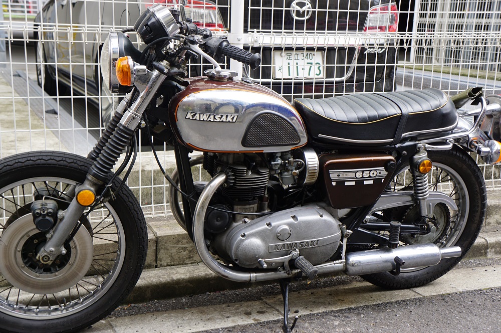 カワサキ　６５０RS　W3のオイル漏れ修理