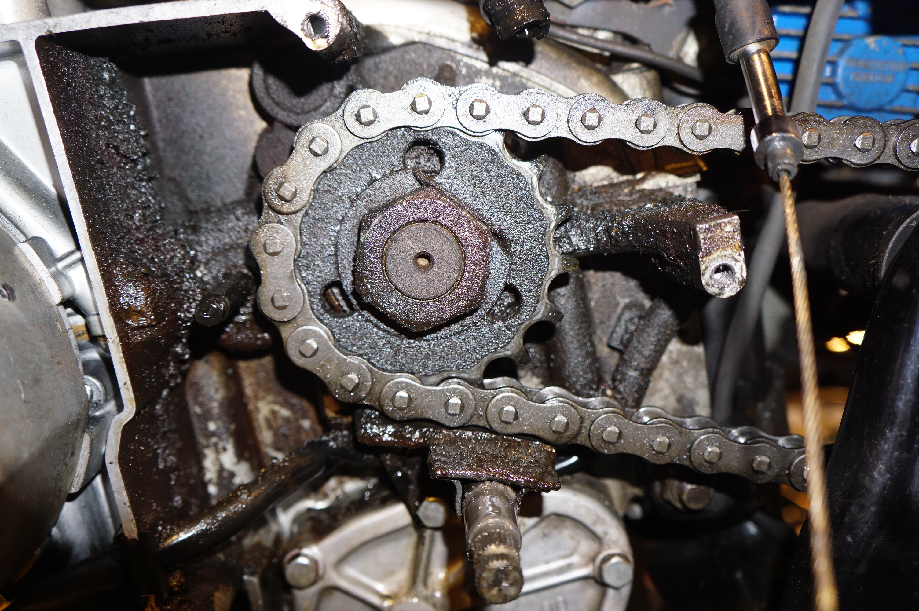 TX６５０　オイル漏れ修理