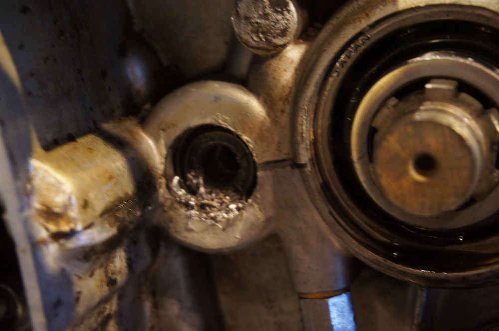 TX650 クラッチプッシュロッド交換