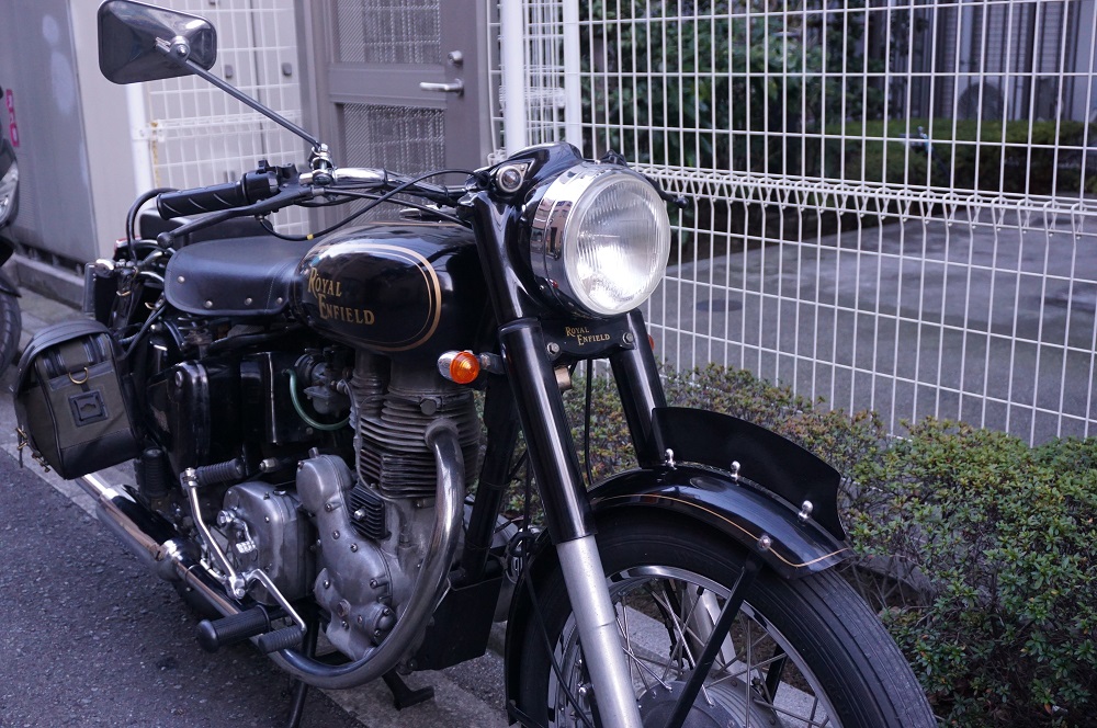 ロイヤルエンフィールド　ハンドル交換