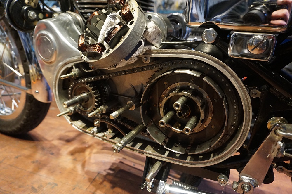 ロイヤルエンフィールド　プライマリーチェーン交換、キャブ修正