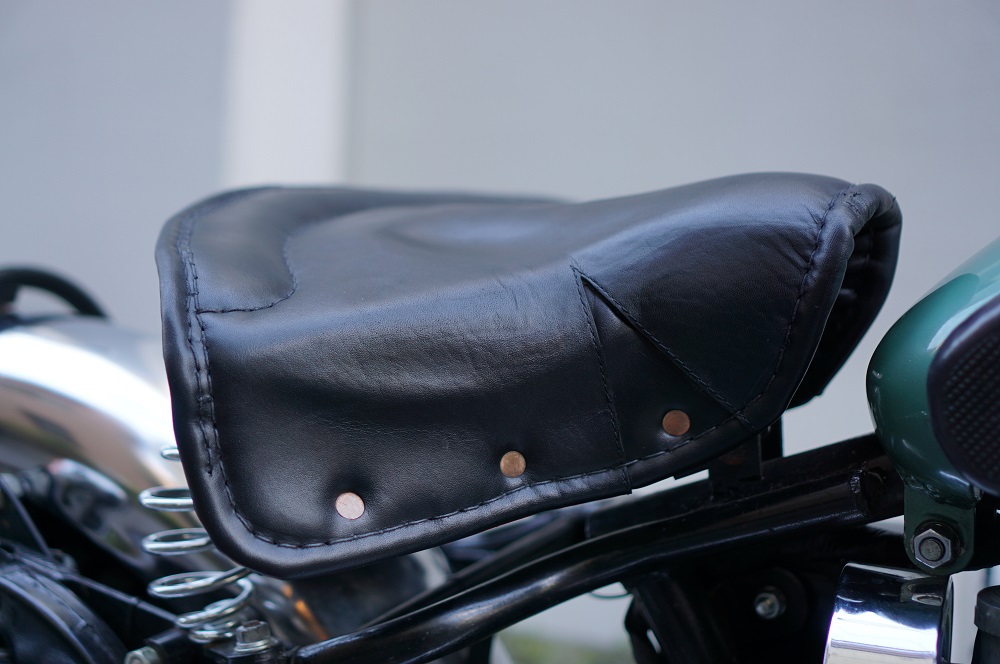 本革サドルシート　経過