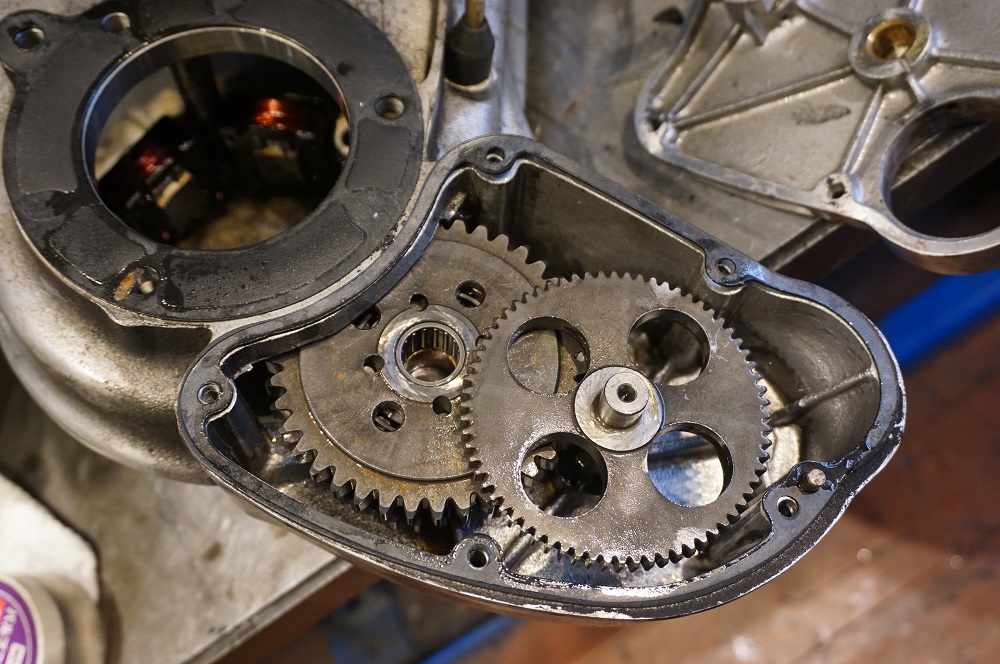 ロイヤルエンフィールド　セル修理