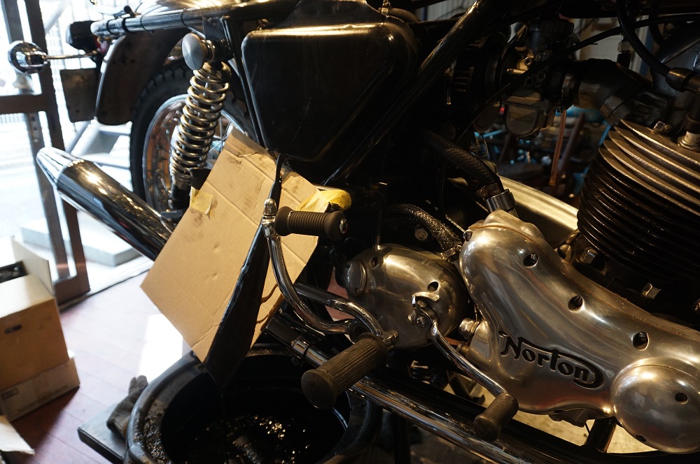 ノートン　コマンド　車検