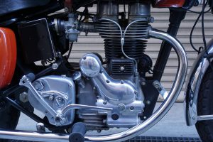 ロイヤルエンフィールド　旧型BULLET　350ｃｃ中古車入荷です！