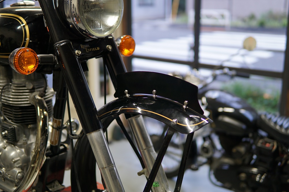 ロイヤルエンフィールド フロントナンバープレート取り付け | 後藤屋