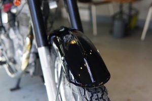 ロイヤルエンフィールド ビンテージタイプのフェンダー