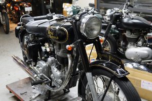 ロイヤルエンフィールドの中古車納車整備と、外装一式