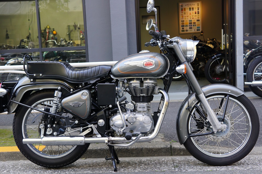 ロイヤルエンフィールド　ブリット500/350　サイドカバー左右セット　ほぼ新品