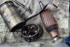 なかなか一段落付かないカワサキW1　充電不良