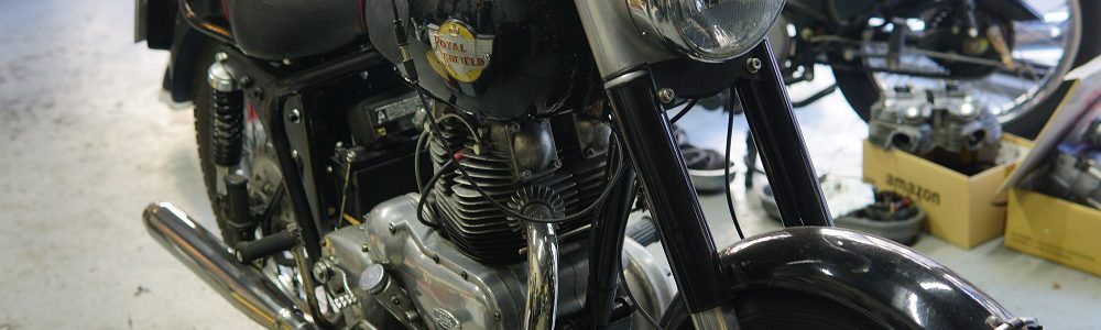 ロイヤルエンフィールド メテオマイナーの納車整備　エンジン分解です