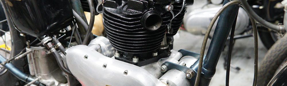 トライアンフ別体６T　エンジン組み立て