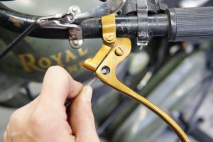ロイヤルエンフィールド　アイアンモデルの整備いろいろ　