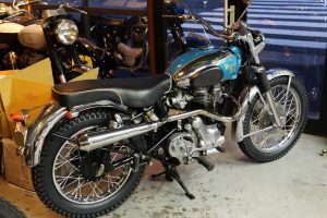 ロイヤルエンフィールドとメグロのブレーキ整備とアルミリアハブカバー