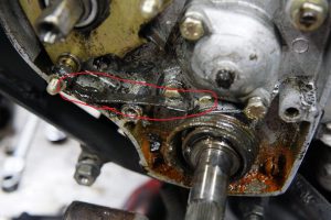 ロイヤルエンフィールド　アイアンモデルの車検整備　65000キロにもなると色々出てきます