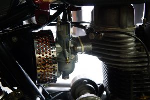 ロイヤルエンフィールドのキャブレターをAMALコンセントリックへ交換