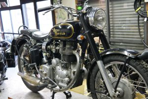 ロイヤルエンフィールドのアイアンモデル　個人売買からのフルメンテナンス