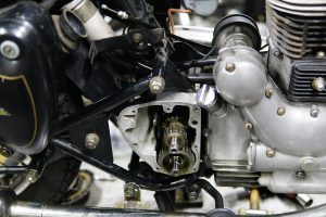 ロイヤルエンフィールド ４速ギヤボックスのミッションオーバーホール