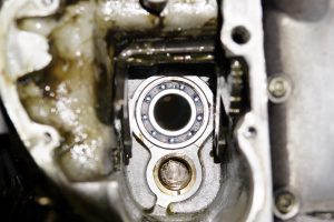 ロイヤルエンフィールド　アイアンモデルのミッション修理