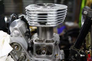 イギリス製BULLET G2のアルミシリンダーが大変