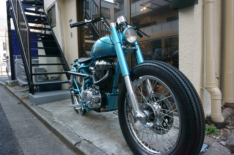 イギリスパーツ入荷と、ロイヤルエンフィールドの中古車
